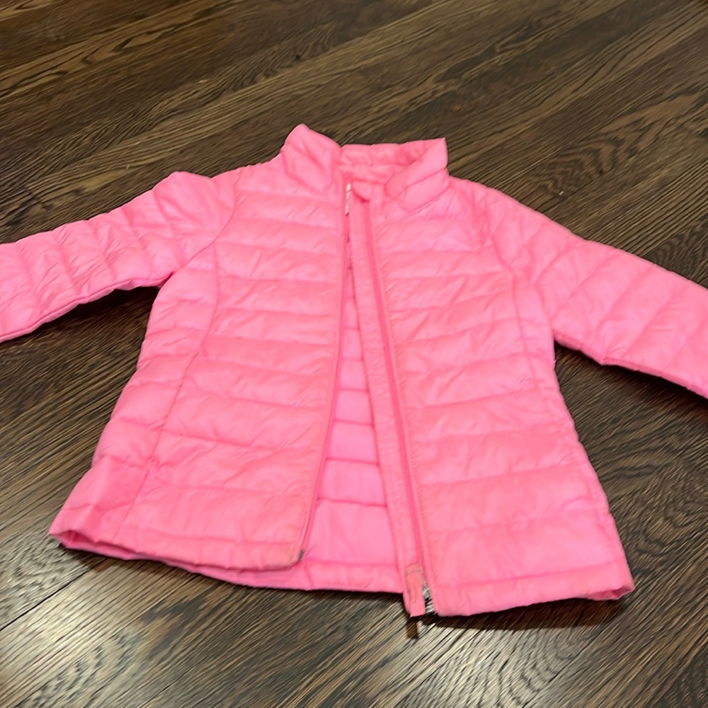 Amazon essentials lightweight puffer